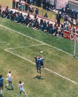 Aparecieron fotos inéditas del gol de Maradona a los ingleses en 1986